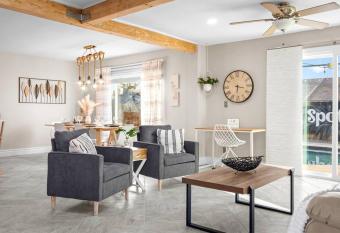 Tempe/ASU, Summer Spot with Pool, Gameroom has rooms with a private hot tub