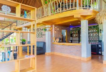 Twin Bed Room Amazing Beachfront in medewi has Balcony rooms