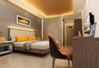 SUBIC RIVIERA HOTEL AND RESIDENCES allows 18 year olds to book a room