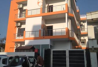 HOTEL NIHON has Balcony rooms