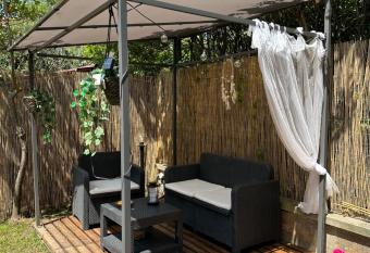 Jo s House has Balcony rooms