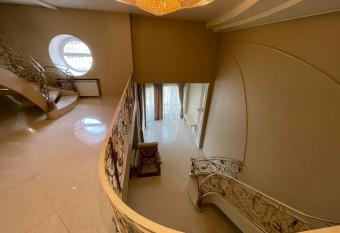                                     24   has rooms with a private hot tub