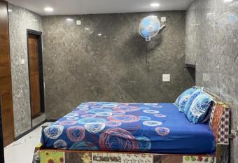 Ashiyana shoping center has Balcony rooms