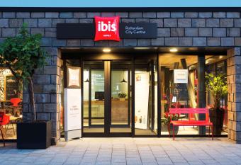 ibis Rotterdam City Centre allows 18 year olds to book a room