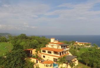 Casa Xcaanda Oceanfront with Pool has Balcony rooms
