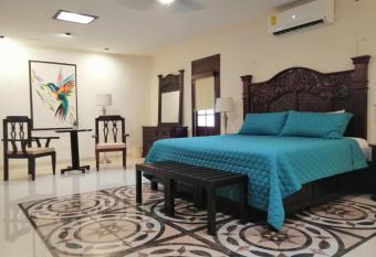 Casa San Roque Valladolid has Balcony rooms