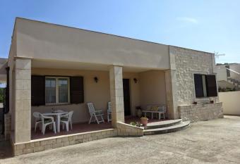 La Pietra Bianca has Balcony rooms