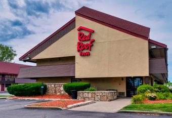 Red Roof Inn Chicago - Lansing has Smoking rooms