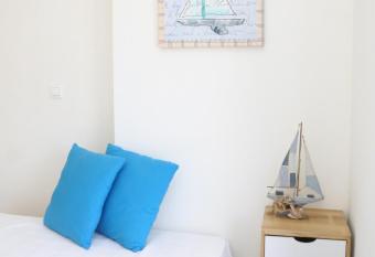 Phaos has Balcony rooms