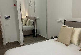 Al Vesuvio has Balcony rooms