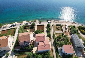Apartments Lunjski has Balcony rooms