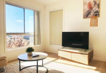 Kellyville Modern 5 Brs House Next to Park has Balcony rooms