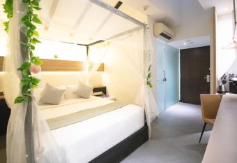 Hotel NuVe allows 18 year olds to book a room