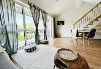 PRIVAT  S LOFTO APARTAMENTAI   ALIA KOP   IR DVIRA  I   TAKO allows 18 year olds to book a room