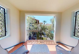 LV029 Spacious Upstairs Studio near Pool Hot Tub has Balcony rooms