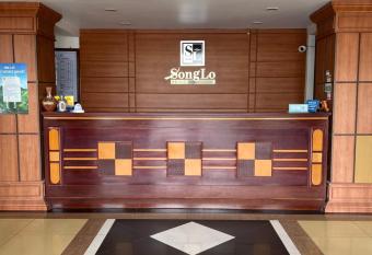 Kh  ch S   n S  ng L   has Balcony rooms