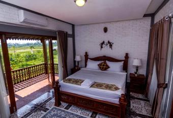 Balkondes Majaksingi Jasamarga has Balcony rooms