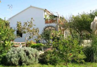 Apartman Amigo has Balcony rooms