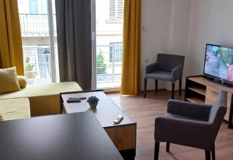 BT centar De Apartment allows 18 year olds to book a room