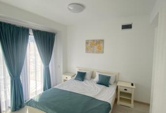 Apartament Oana has Balcony rooms