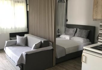 Savvas House has Balcony rooms