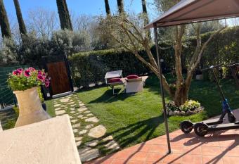 Villino Valedie    has Balcony rooms