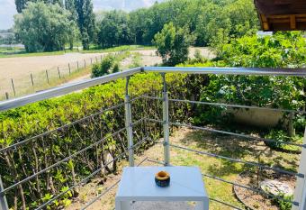 Appartement L Annexe City - 3   toiles has Balcony rooms