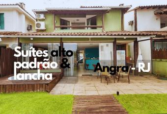 Su  tes Alto padr  o Deck Naveg  vel Angra has Balcony rooms