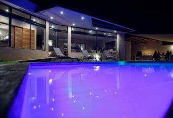 Villas MG allows 18 year olds to book a room