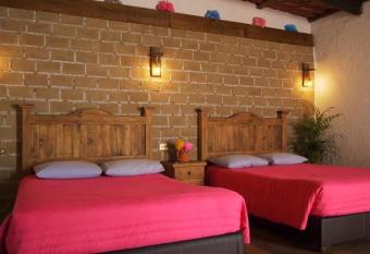 Casa La Gloria Atlixco has Balcony rooms