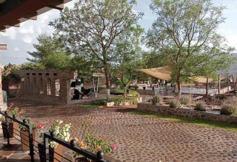 Tierra Madre has Balcony rooms