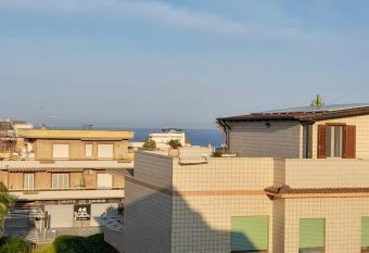 attico anzio colonia has Balcony rooms