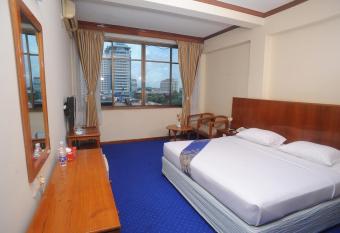 Panorama Hotel has rooms with a private hot tub