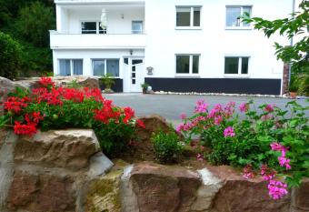 Villa Luise has Balcony rooms