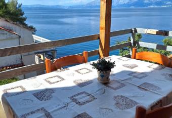 Robinson Apartments Mili   has Balcony rooms