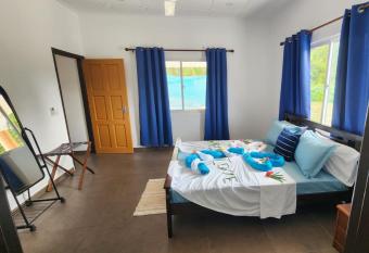 Le Nid de Bea Self-catering Apartments has Balcony rooms