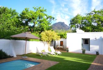 Avenues Guest House allows 18 year olds to book a room