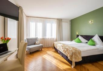 Hotel Oltnerhof - Self Check in allows 18 year olds to book a room