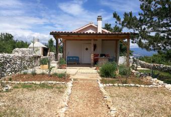 Rare find! Dogs Welcome Secluded Comfy House Krk has Balcony rooms