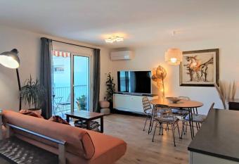 La Ciotat, appartement r  nov   en bord de mer has Balcony rooms