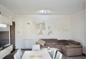 Cala Rossa House has Balcony rooms