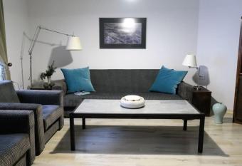 (null) allows 18 year olds to book a room