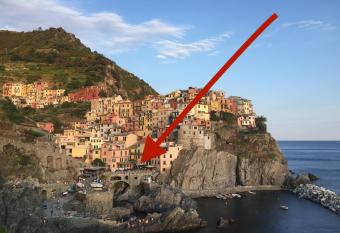 Salty Dreams Manarola allows 18 year olds to book a room