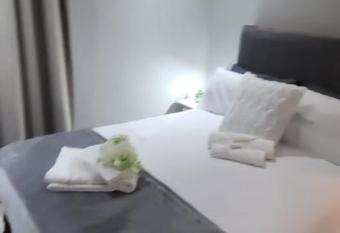 801 Guesthouse allows 18 year olds to book a room