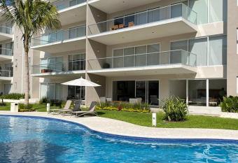 Vidamar Varadero D001 has rooms with a private hot tub