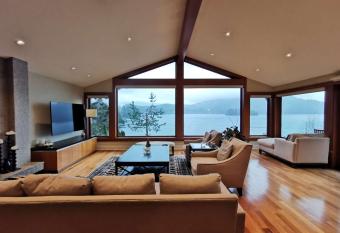 Deep Cove Stunning Waterfront Whole House has Balcony rooms