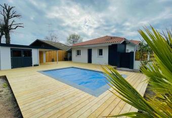 chez estelle has rooms with a private hot tub