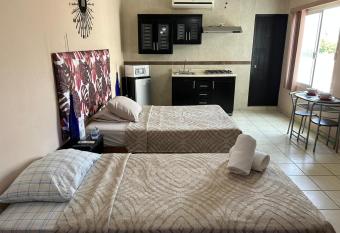 Habitaciones Amuebladas Castillo98 allows 18 year olds to book a room