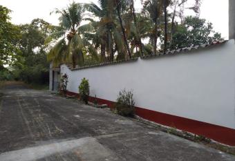 Chalet El Paraiso has Balcony rooms