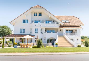 Belle Maison - Das kleine Hotel has Balcony rooms